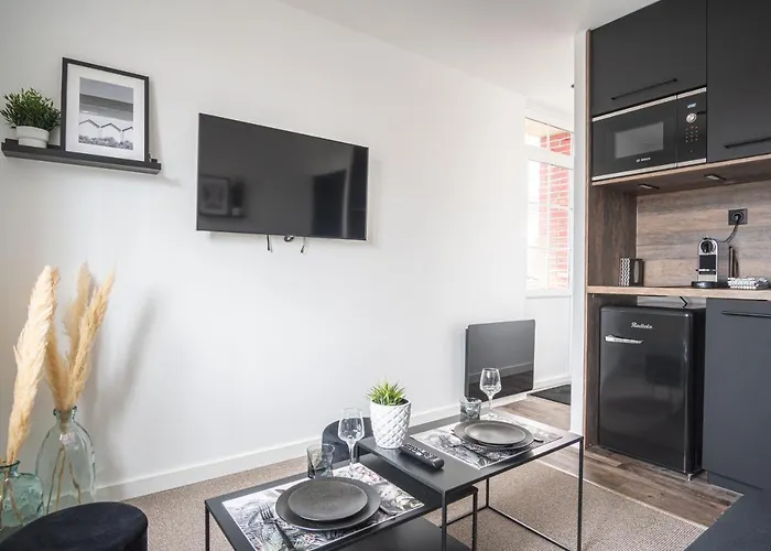 Mariska Et Son Spa, Avec Balcon Apartamento