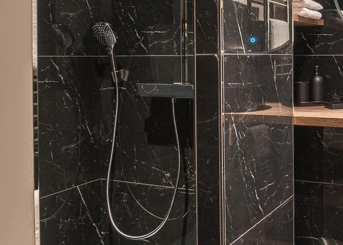 Mariska Et Son Spa, Avec Balcon Apartamento *